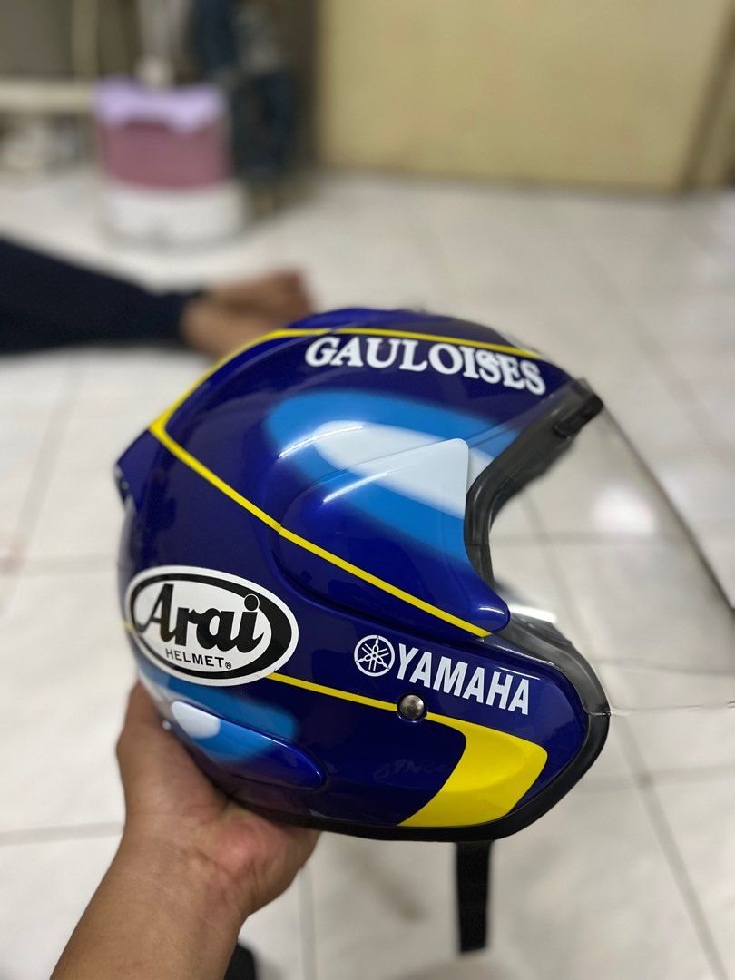 Helmets arai gouloises Men s Fashion Watches Accessories Cap