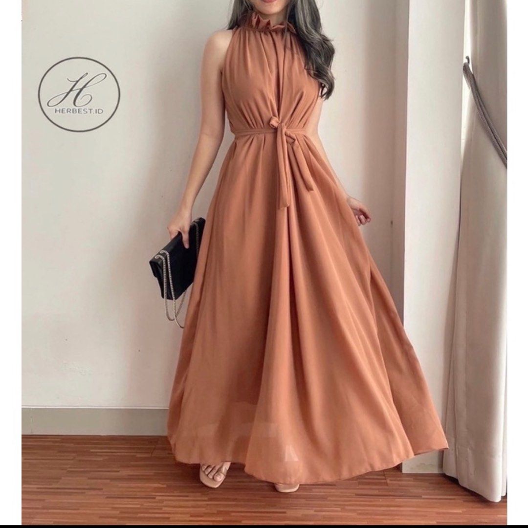 Herbest Maxi Long Dress Flare Sifon Furing Import - Prewed Dress - Maternity Dress - Warna Mustard (Kategori: Gaun & Rok) berada di Tangerang. Dikirim oleh cylocollection (ID iklan 1209265057, Gambar 2). Deskripsi: LONG DRESS Material : Ceruty furing IMPORT Size : ALLSIZE FIT TO L+, Bust : 98 cm Length : 132 cm Warna : mustard (gambar pertama) Hanya dipakai 1x untuk pemotretan ulang tahun anak. .