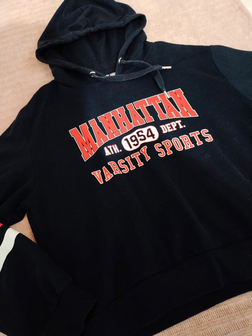 H M Manhattan Hoodie Women s Fashion Coats Jackets and Outerwear on Carousell