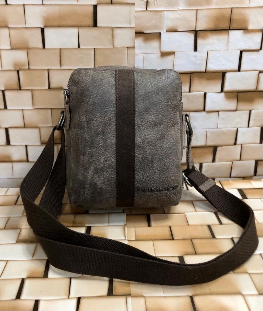Hummer hot sale sling bag