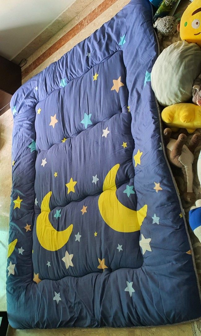 Japanese tatami bed mattress used once queen size, Furniture & Home