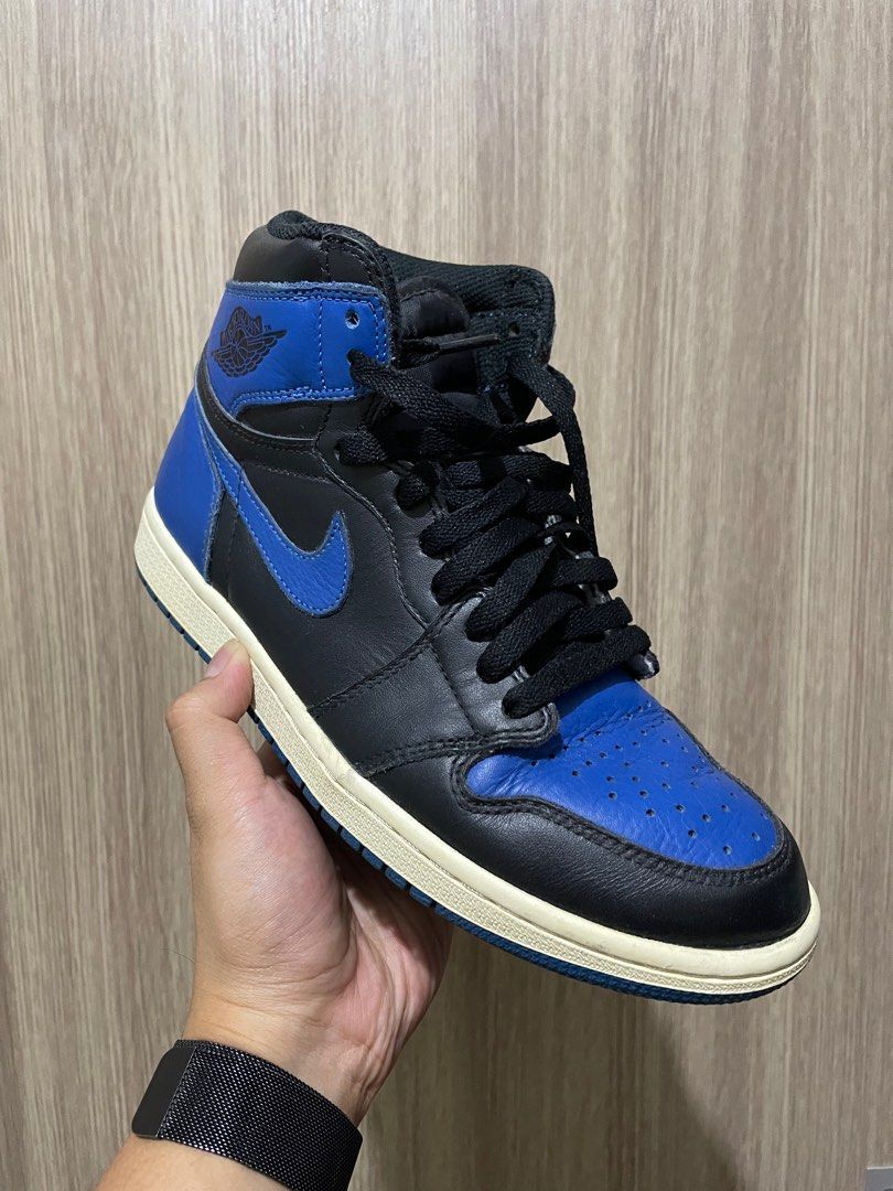Jordan 1 High Royal 2017 (Category: Sneakers) located in Quezon City. Submitted by ylln1 (Listing ID 1209307340, Image 1). Description: With box and extra blue laces Midsole yellowing and seps due to aging RFS: Downsizing Collection.