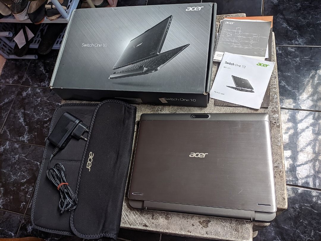 Laptop Notebook 2 in 1 Tablet Windows Acer Switch One 10 SW1011