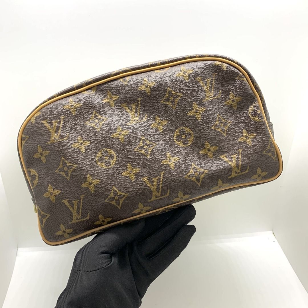 Louis Vuitton Toiletry Pouch 15 Monogram Brown in Coated Canvas with  GOLD-TONE - US