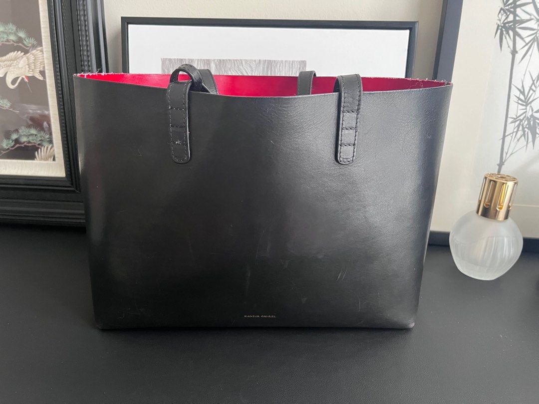 Black tote on sale red inside