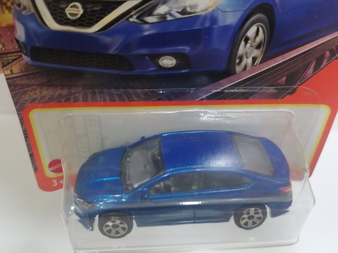 Matchbox 2023 MBX Metro 2016 Nissan Sentra Metalflake Blue