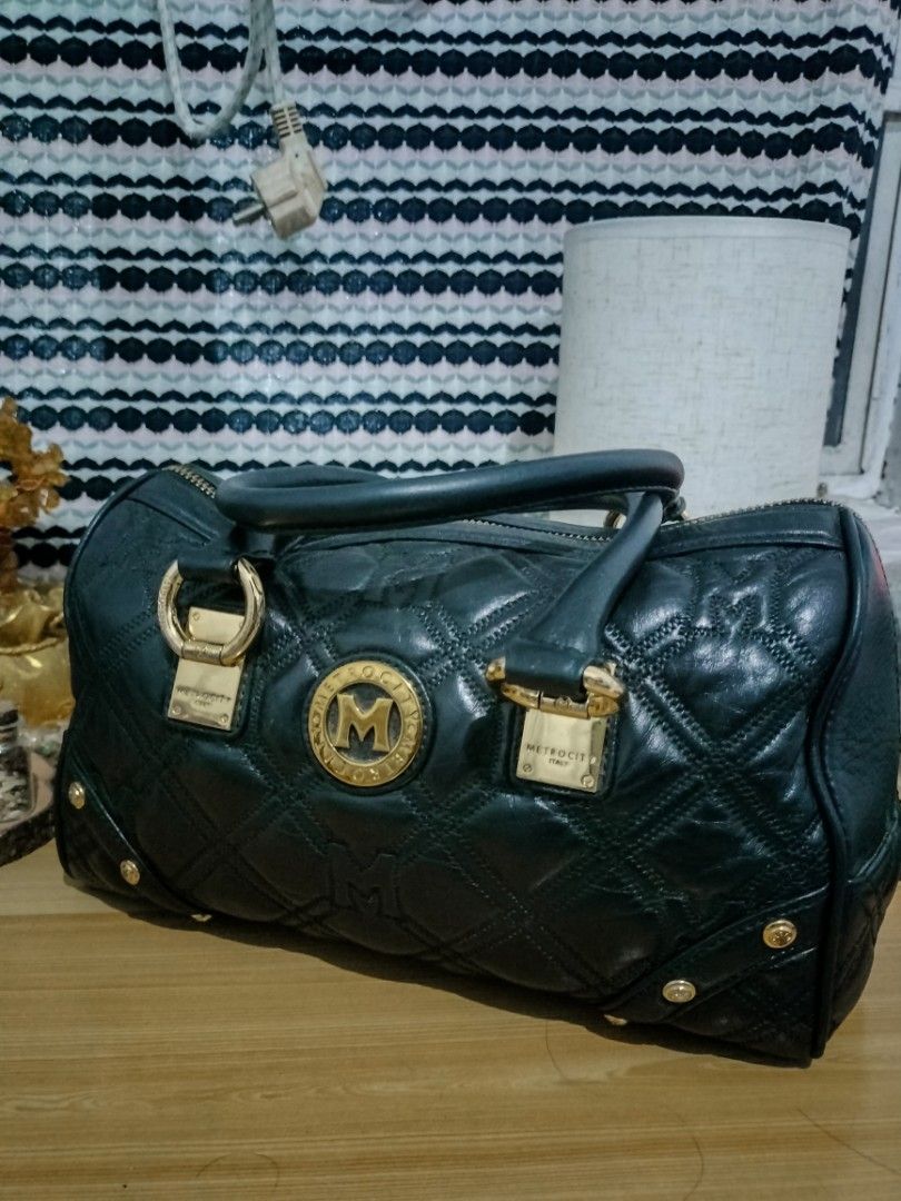 👜 Metrocity doctors bag PM for inquiries, Women's Fashion, Bags & Wallets,  Beach Bags on Carousell