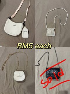 Mini sling bag