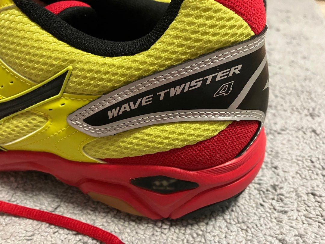 Mizuno Wave Twister 4