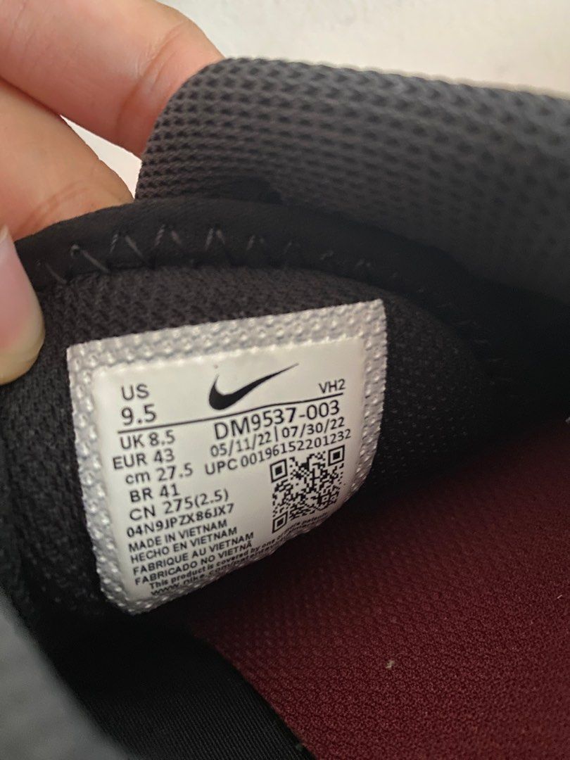 New Nike Airmax System 9.5 Men Red and Black (Category: Sneakers) located in Manila. Submitted by _0000 (Listing ID 1209308316, Image 2). Description: Authentic Bought for ₱4819 in Zalora With Box.
