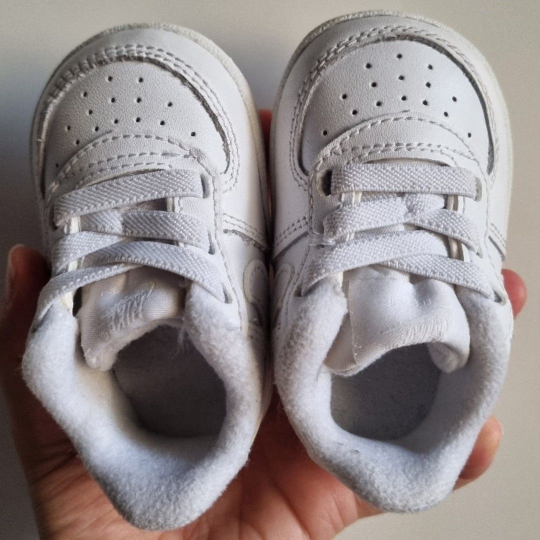 Baby girl nike shoes 2c top