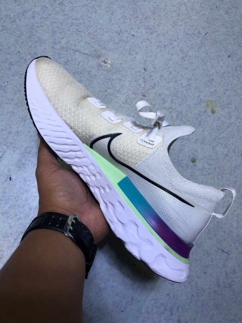 Nike React Infinity Run FK White Vapor Green(29 cm) (Category: Sneakers) located in Baguio. Submitted by master_of_brands (Listing ID 1209381342, Image 2). Description: Authentic Nike React Infinity Run FK Flyknit White Vapor Green Size 11 US/29 cm/45 Europe Slightly used Minimal sign of usage Thick outsole No issue No sole separation/No pinhole In excellent condition .
