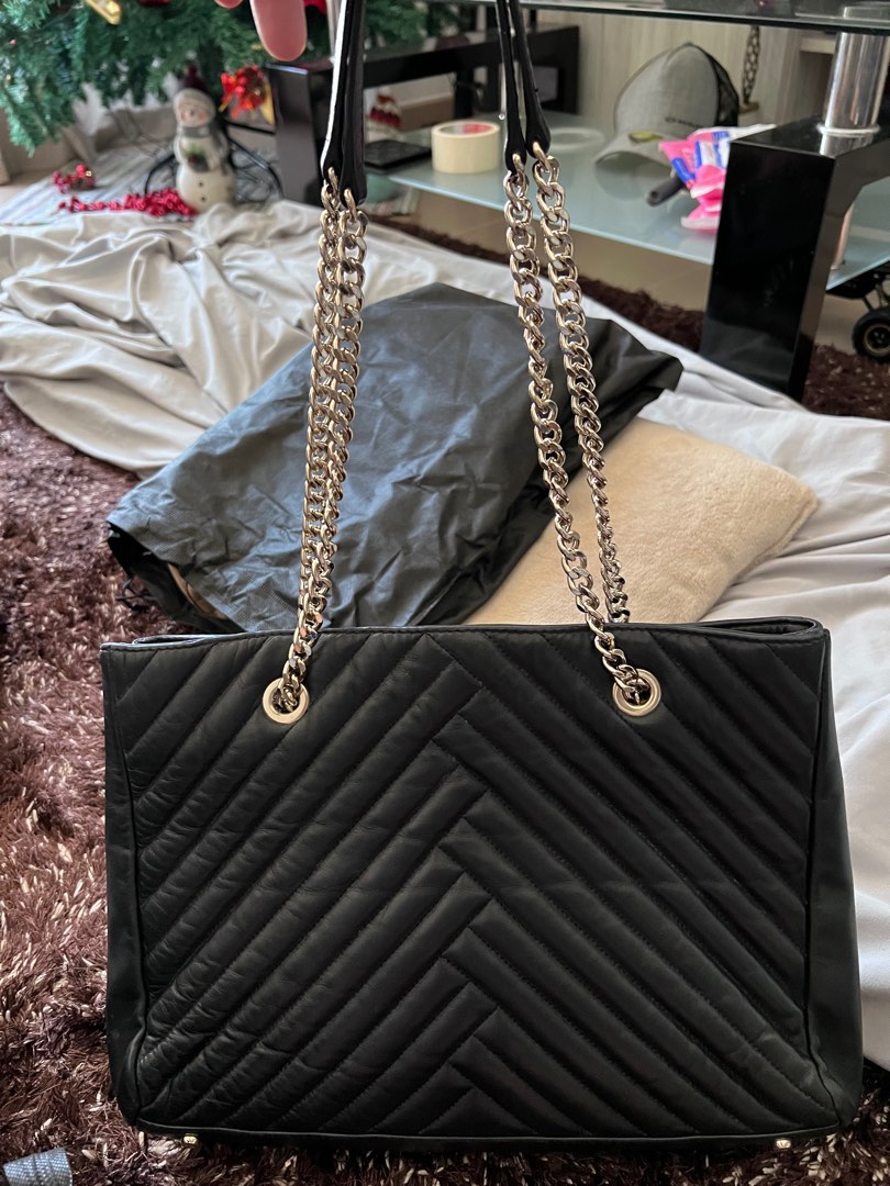 Original Carolina herera bag, Luxury, Bags & Wallets on Carousell