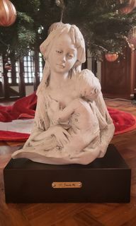 Original Flavia Vera Porcellana sculpture by G. Berbetta