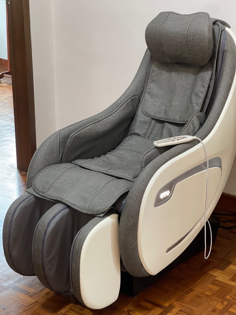 Oto EQ10 quantum Massage chair, Health & Nutrition, Massage Devices on
