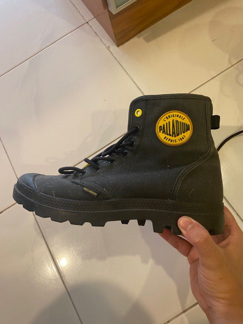 Palladium smiley top boots