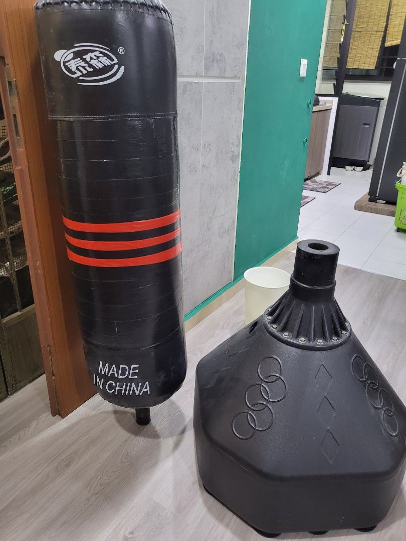 Punching Bag, Sports Equipment, Exercise & Fitness, Toning & Stretching
