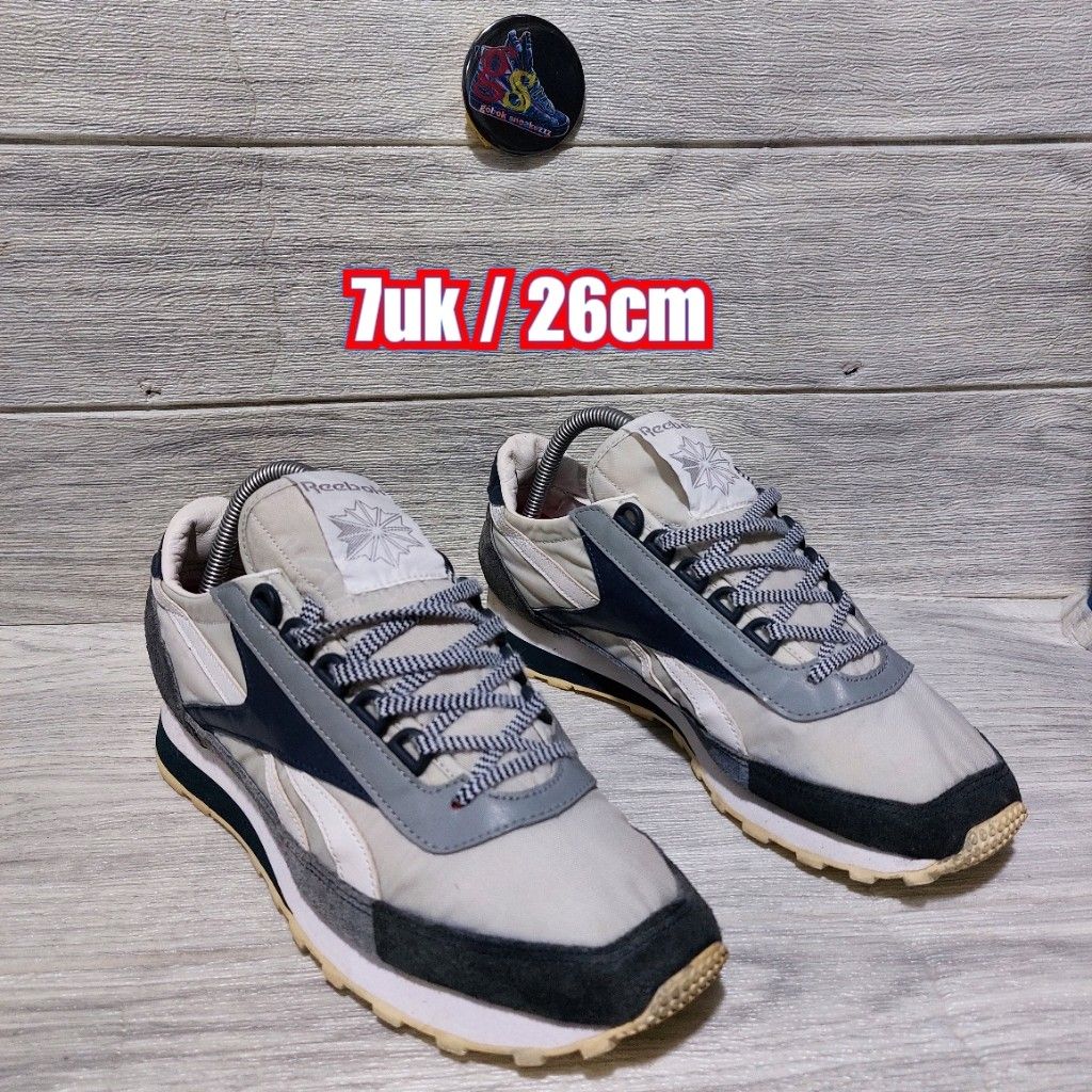 Reebok aztec sale mens white