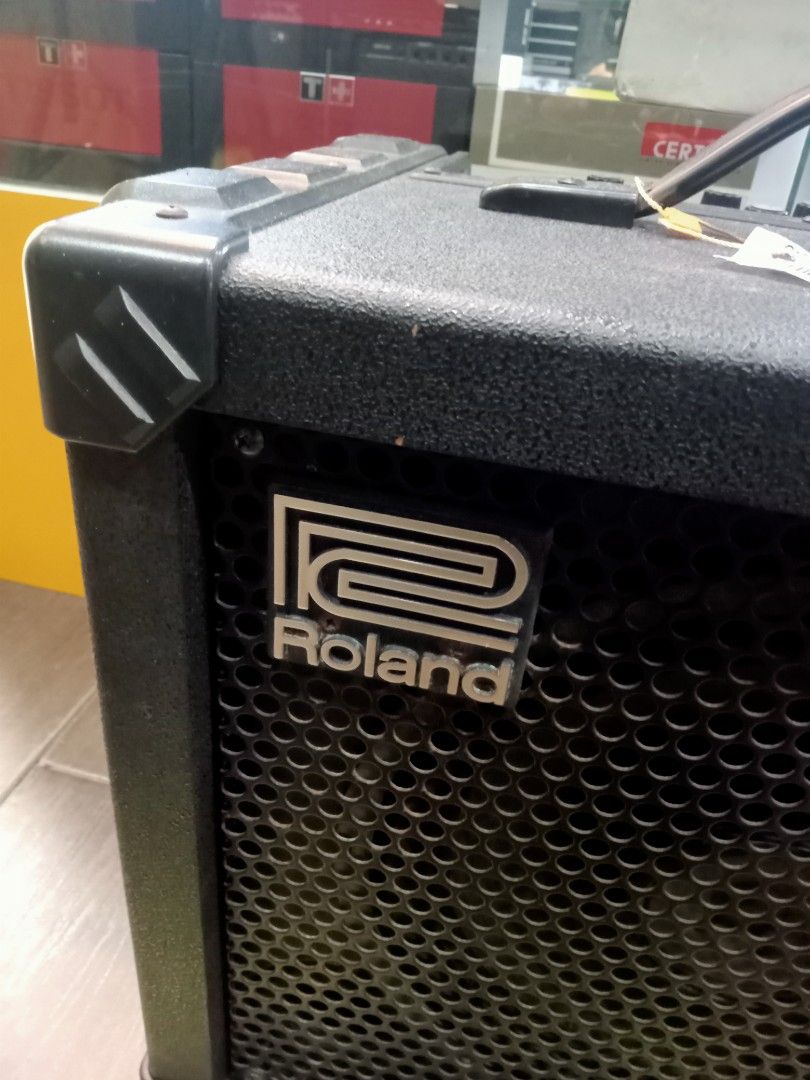 Roland cube shop 30 bass price