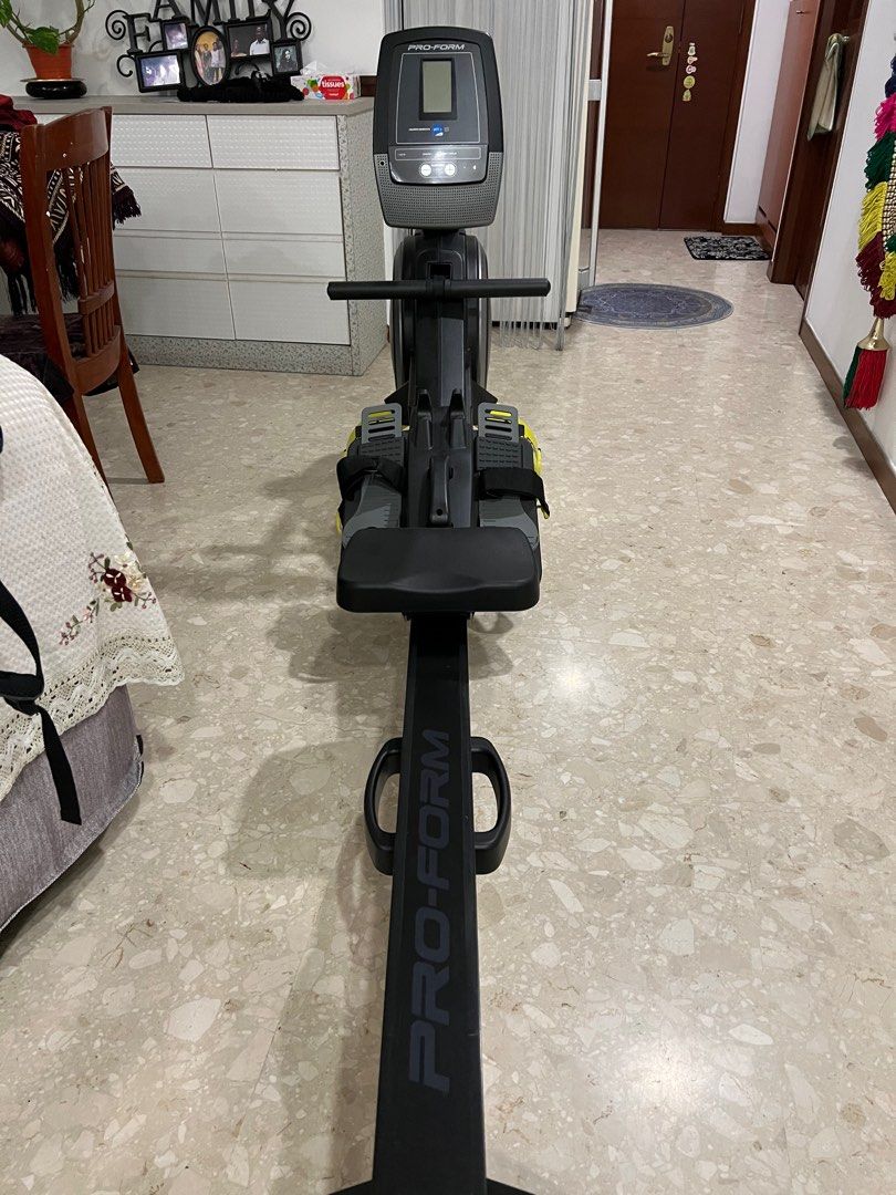 Pro form Rowing machine, Sports Equipment, Exercise & Fitness, Cardio ...