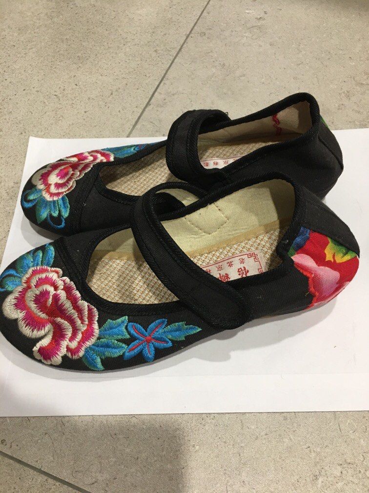 37 chinese shoe on sale size