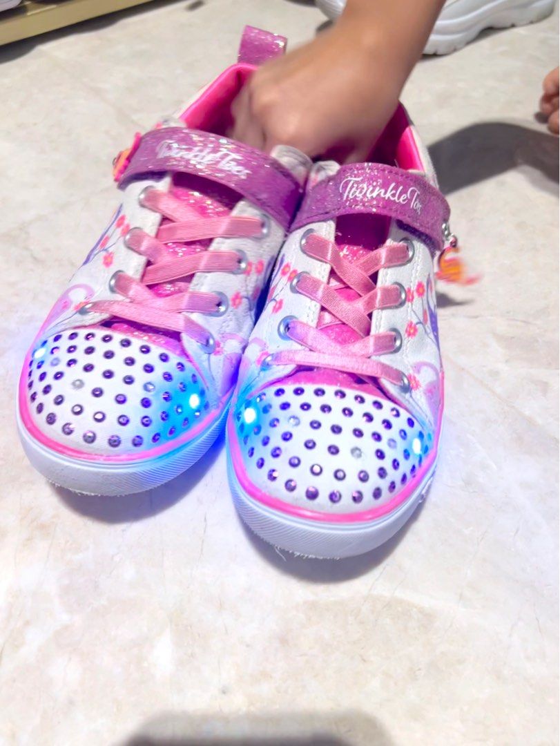 Girls sketchers top size 2