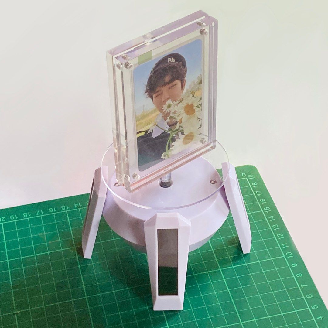 Rotating Solar Display Light Stand , Hobbies & Toys, Memorabilia ...
