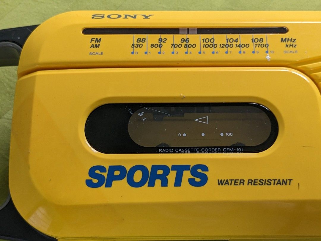 Sony Sports Cassette Radio Recorder CFM-101 Boombox PLEASE READ