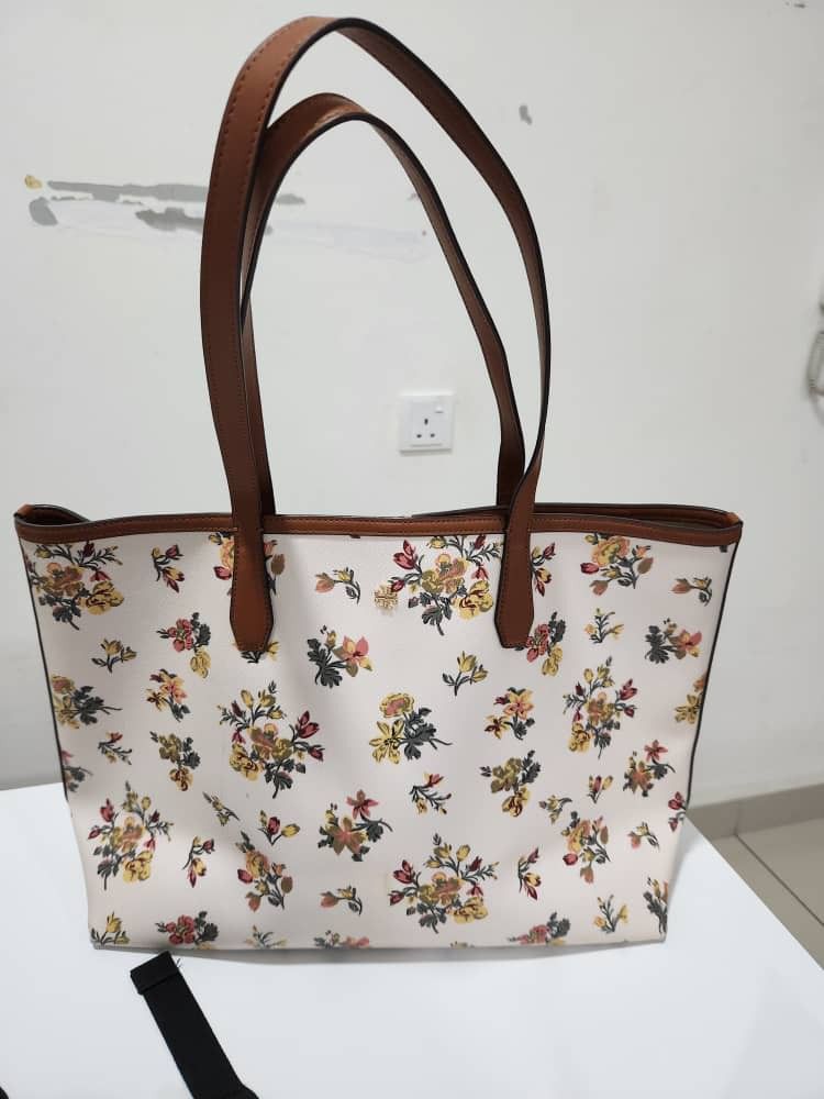 Tory Burch, Women's Fashion, Bags & Wallets, Tote Bags on Carousell