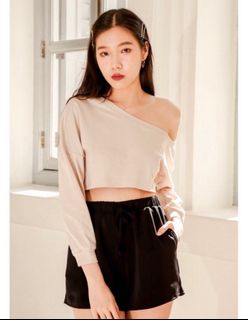 (Category: ) located in . Submitted by shoptillyoudrop22 (Listing ID 1209265163, Image 1). Description: .