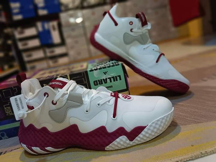 James harden hotsell shoes maroon
