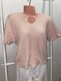 (Category: ) located in . Submitted by WardrobeHunter (Listing ID 1209296401, Image 1). Description: .