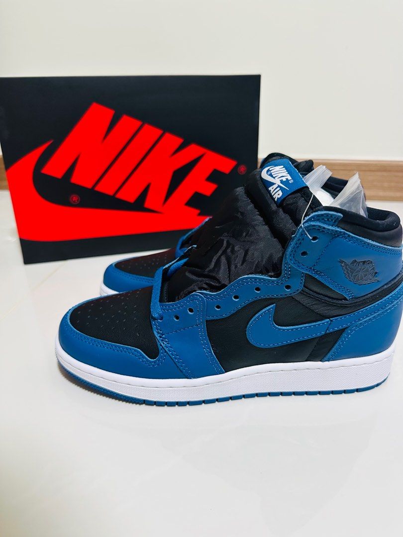 Red and blue discount jordan 1 grade school