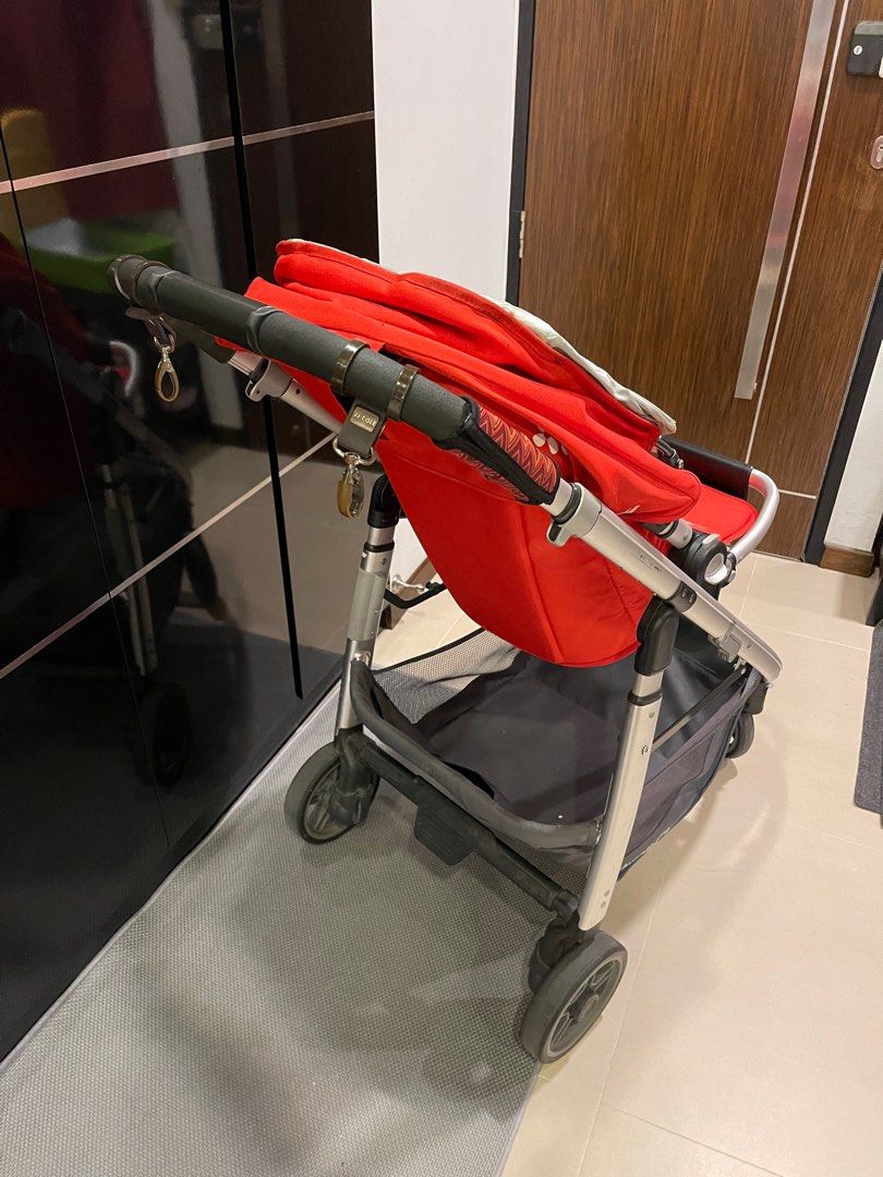 Used Uppababy Cruz with original full size Disney rain cover from