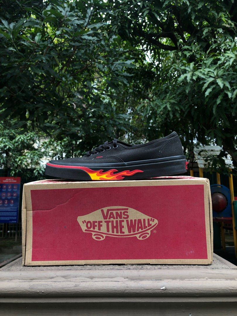 Vans authentic discount flame wall