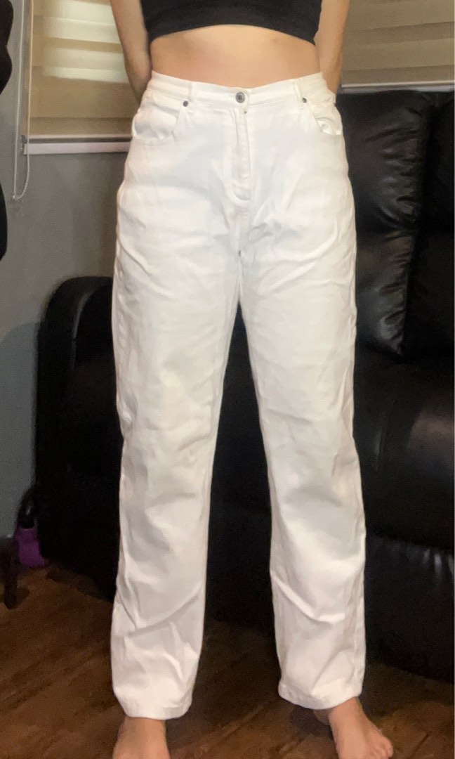 WHITE BAGGY JEANS, Women's Fashion, Bottoms, Jeans on Carousell