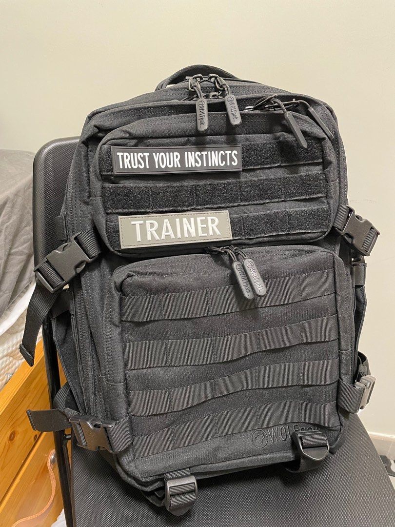Wolfpak backpack, 男裝, 袋, 背包 Carousell