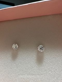 (Category: ) located in . Submitted by splashofconfetti (Listing ID 1209547692, Image 1). Description: .
