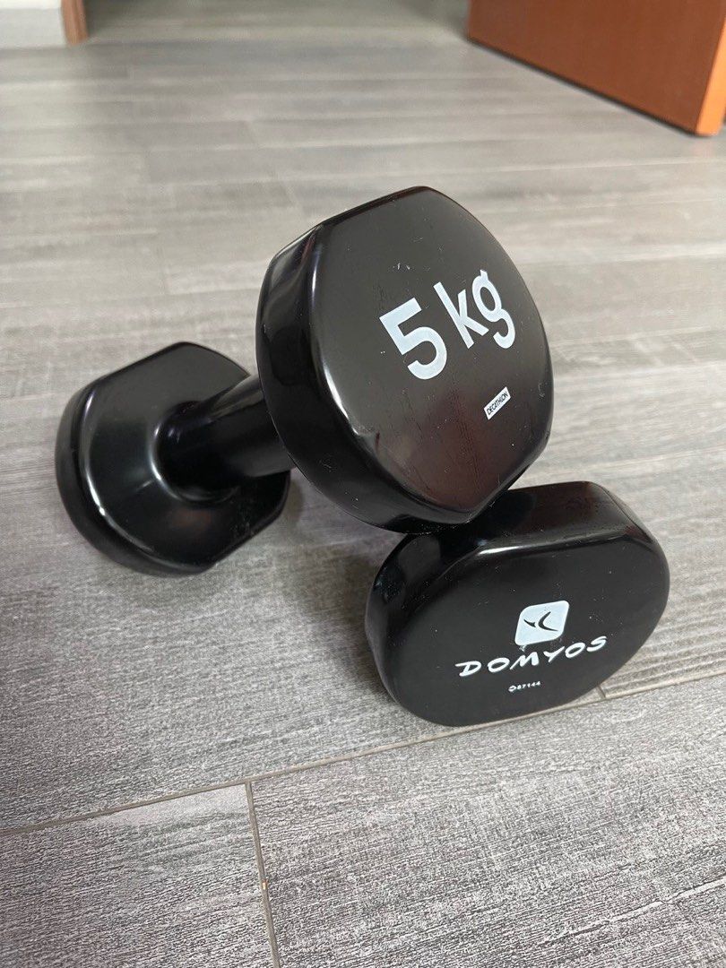 2 x 5kg weights Decathlon, Sports Equipment, Exercise & Fitness