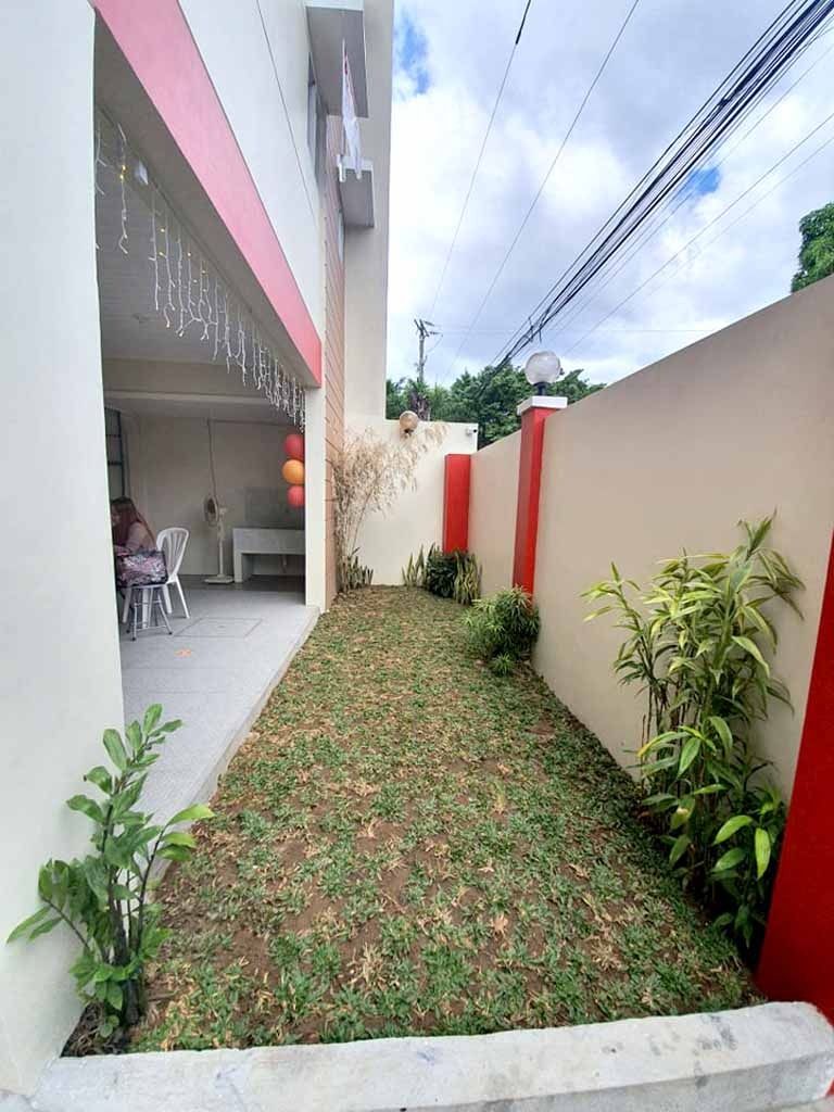 Affordable Townhouse in Project 8 Quezon City House and Lot nr
