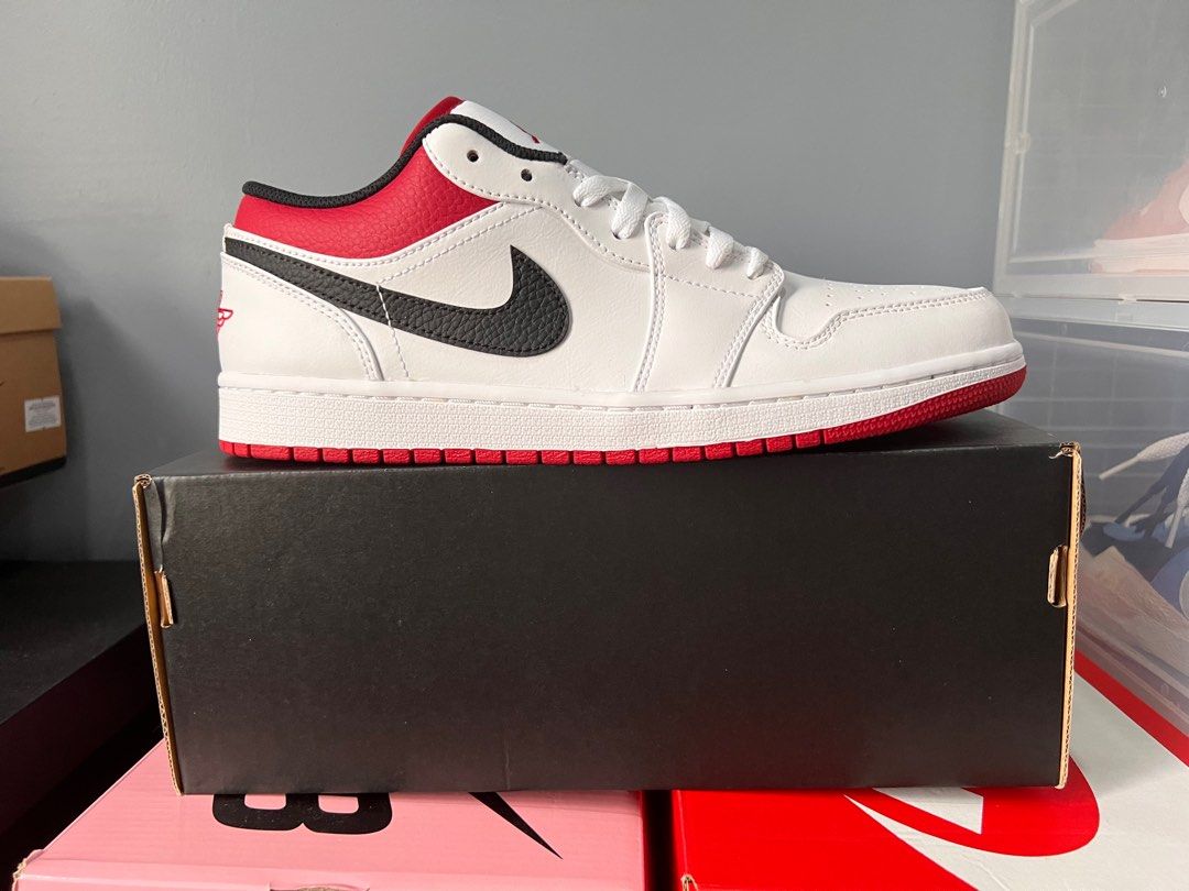 aj1 low university red