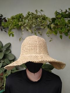Aldracil – Topi Pantai Anyaman Dewasa Remaja AP43 ARICHE Bucket Unik Second Preloved Thrift Hat