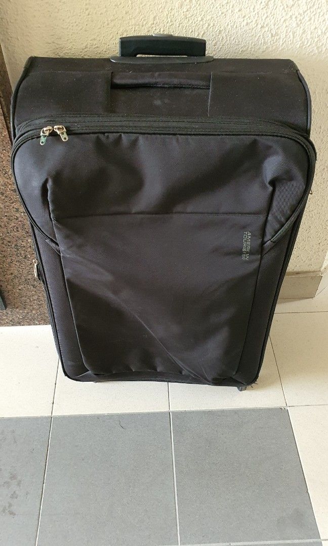 American Tourister large size Luggage, Hobbies & Toys, Travel, Luggage