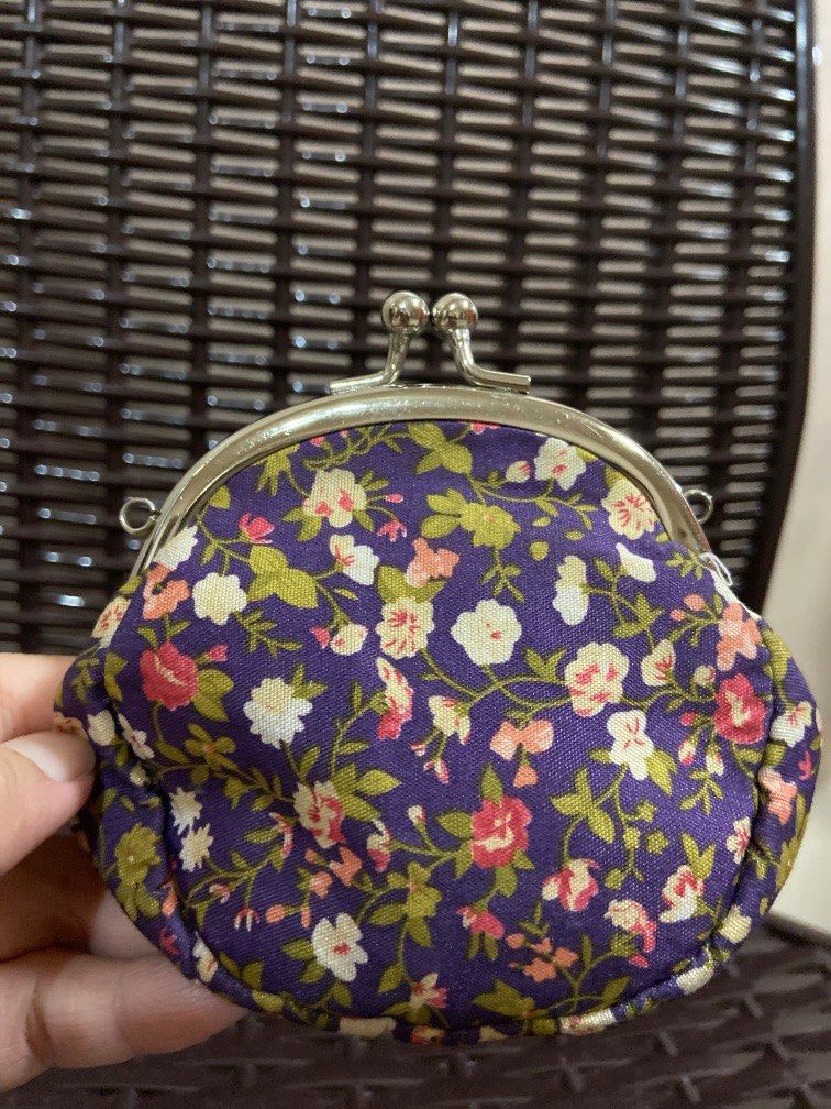 ANNA SUI kisslock coin purse, Women's Fashion, Bags & Wallets, Wallets