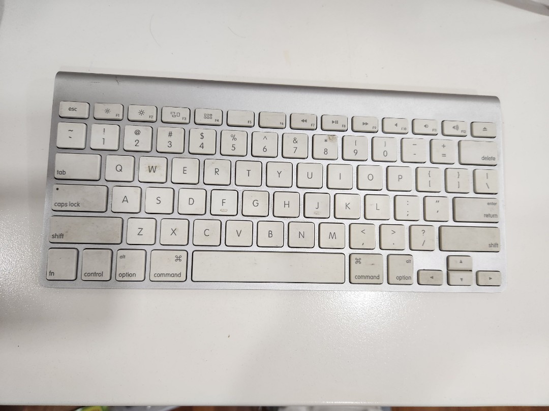 Apple Wireless Keyboard Computers And Tech Parts And Accessories Computer Keyboard On Carousell 0260