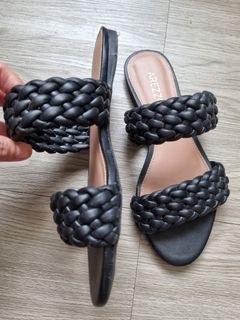 Arezzo braided sandals