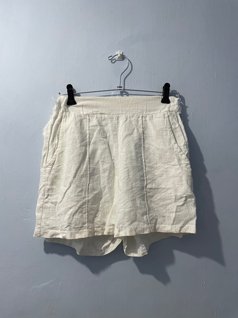 Basic white mom bermuda shorts, Women's Fashion, Bottoms, Shorts on ...