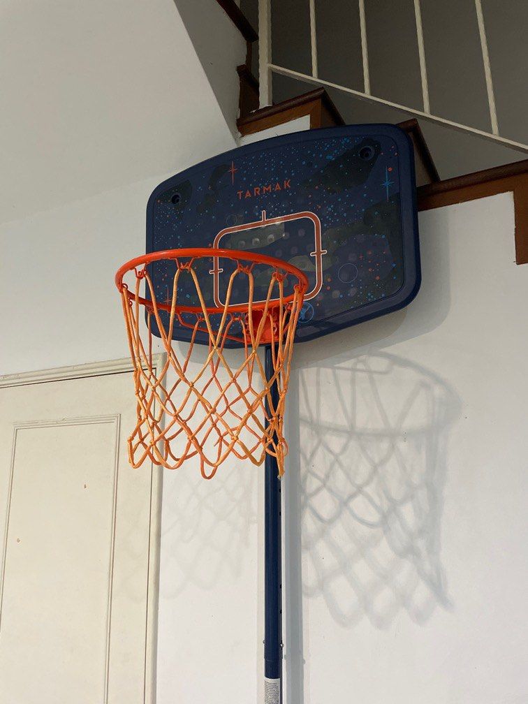 Basketball hoop and stand, Sports Equipment, Sports & Games, Racket