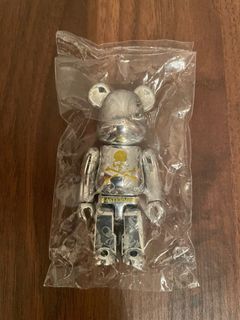 bearbrick series 45 隱藏廣田彩玩所, 興趣及遊戲, 玩具& 遊戲類 