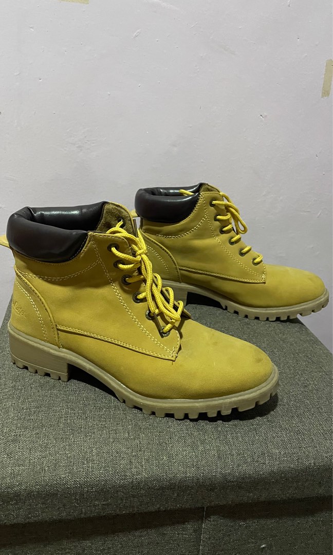 boots-women-s-fashion-footwear-boots-on-carousell